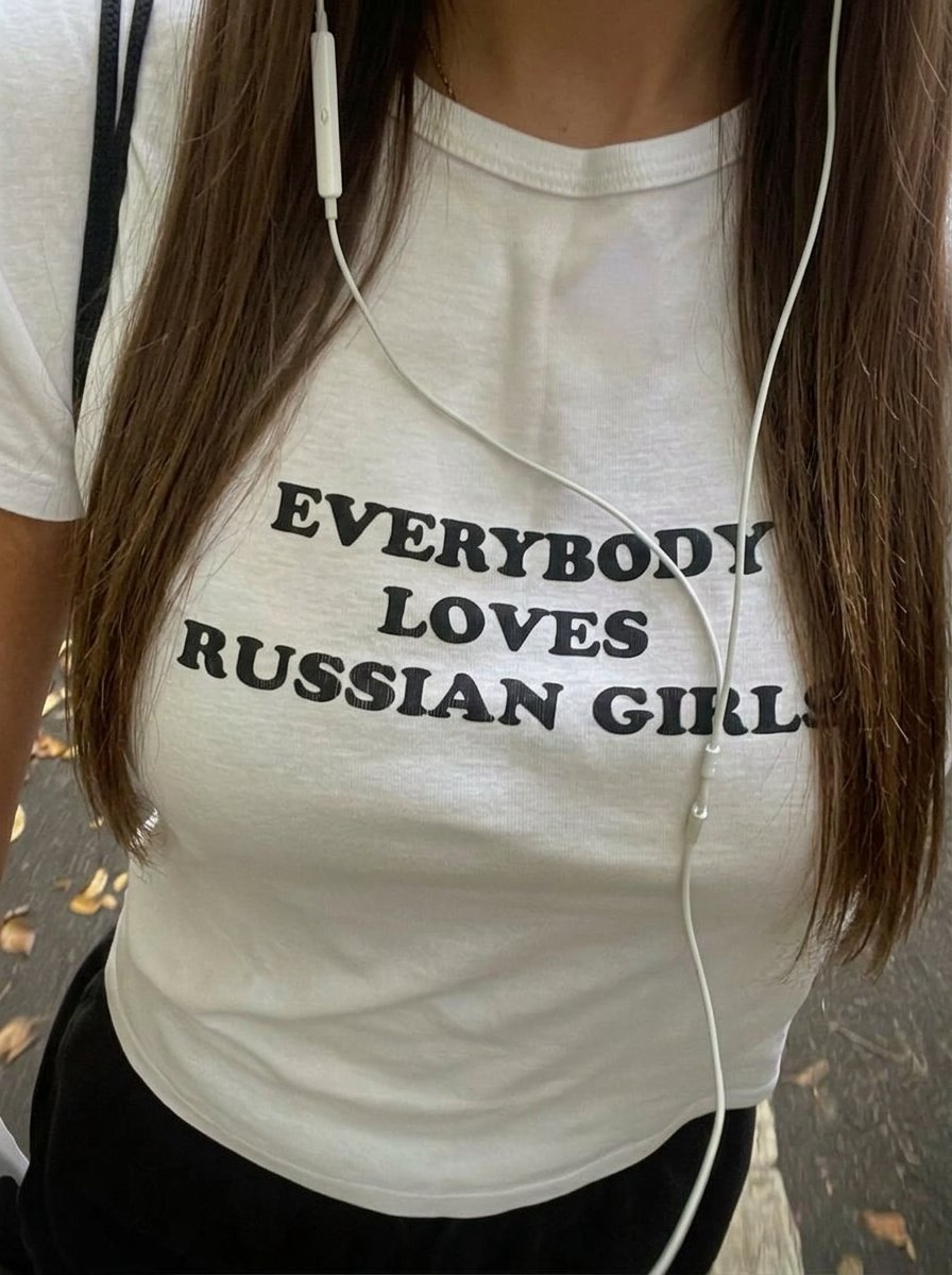 ᐯIOᒪIᑎᗩ ᗯEᗷEᖇ tweet media
