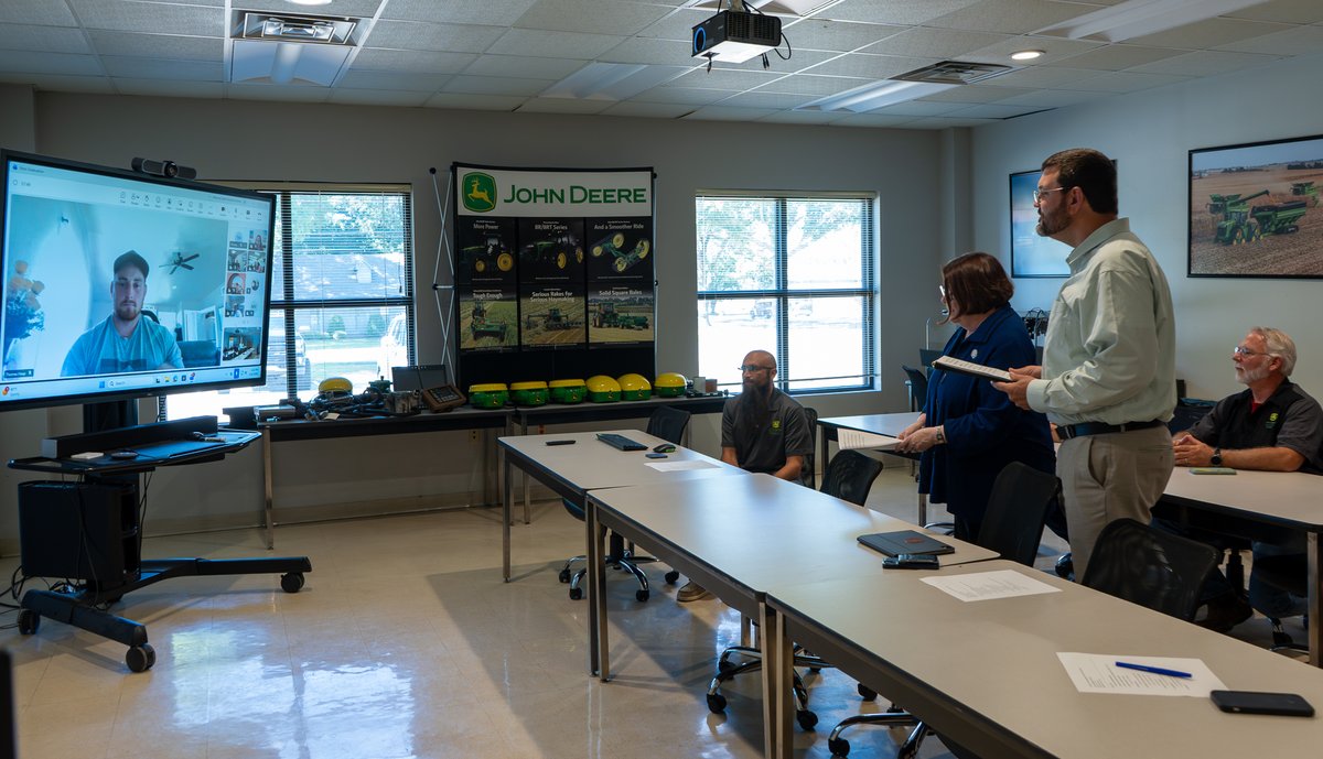 ASUBeebe's tweet photo. Congrats to our John Deere Ag Tech grads! 🎓

Students across 3 time zones celebrated their AAS degrees &amp; induction into Alpha Deere Omega yesterday. Special thanks to Stotz Equipment &amp; our ASU-Beebe leadership for joining the virtual ceremony.

Welcome to the Alumni family! https://t.co/uLMWuFNgPU