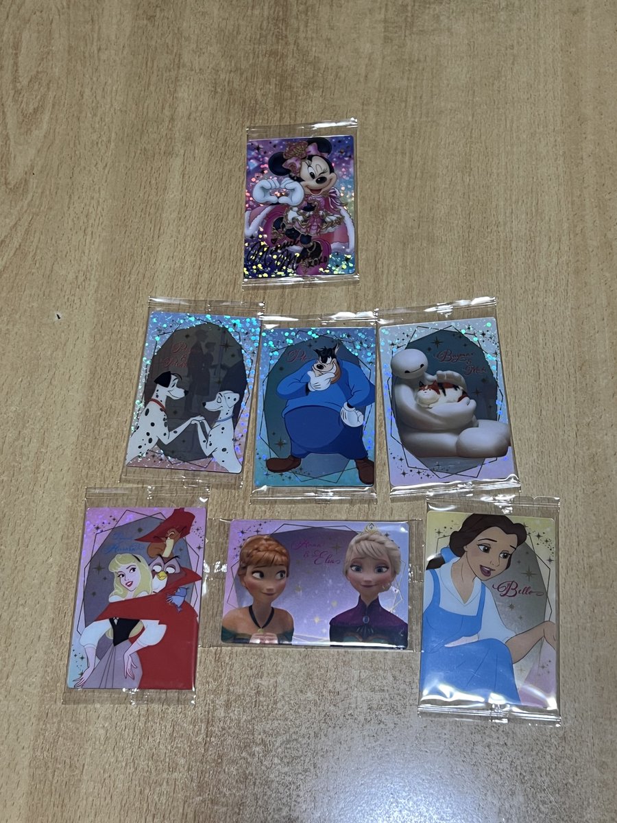 1127_chii's tweet photo. 【交換】Disney Characters ウエハース　ディズニー ウエハース２　

譲:SPミニー
その他写真参考

求:SPデイシー、白雪姫、ヤングオイスター
第1弾→ギデフェロ、スカー、ラプンツェル

✿SP⇔SPのみ
✿都内手渡しor郵送
お気軽にお問い合わせ下さい https://t.co/W7TyTXjknf