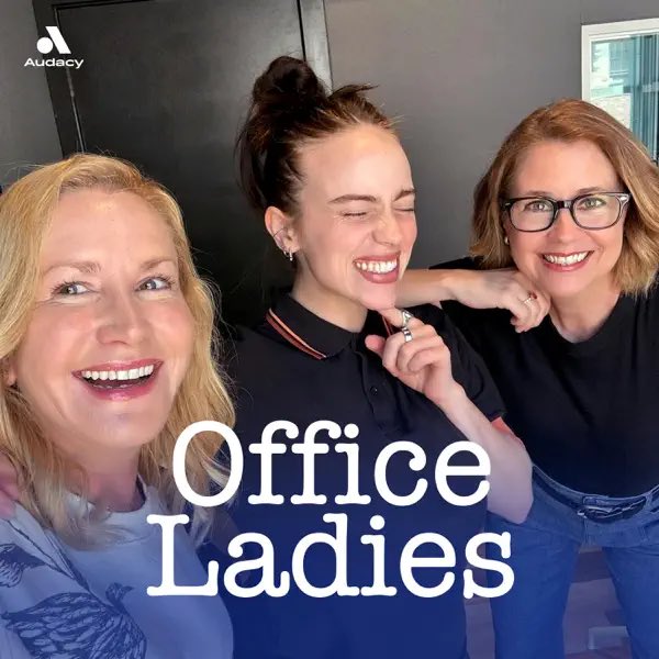 billieeilishtrs's tweet photo. Billie joins @AngelaKinsey and @jennafischer for a new episode of @officeladiespod to talk about @Billie3DMovie, get quizzed on The Office and more! ⭐️

Listen here: 
https://t.co/h1lPPNXjVw https://t.co/i4LLlORQKM