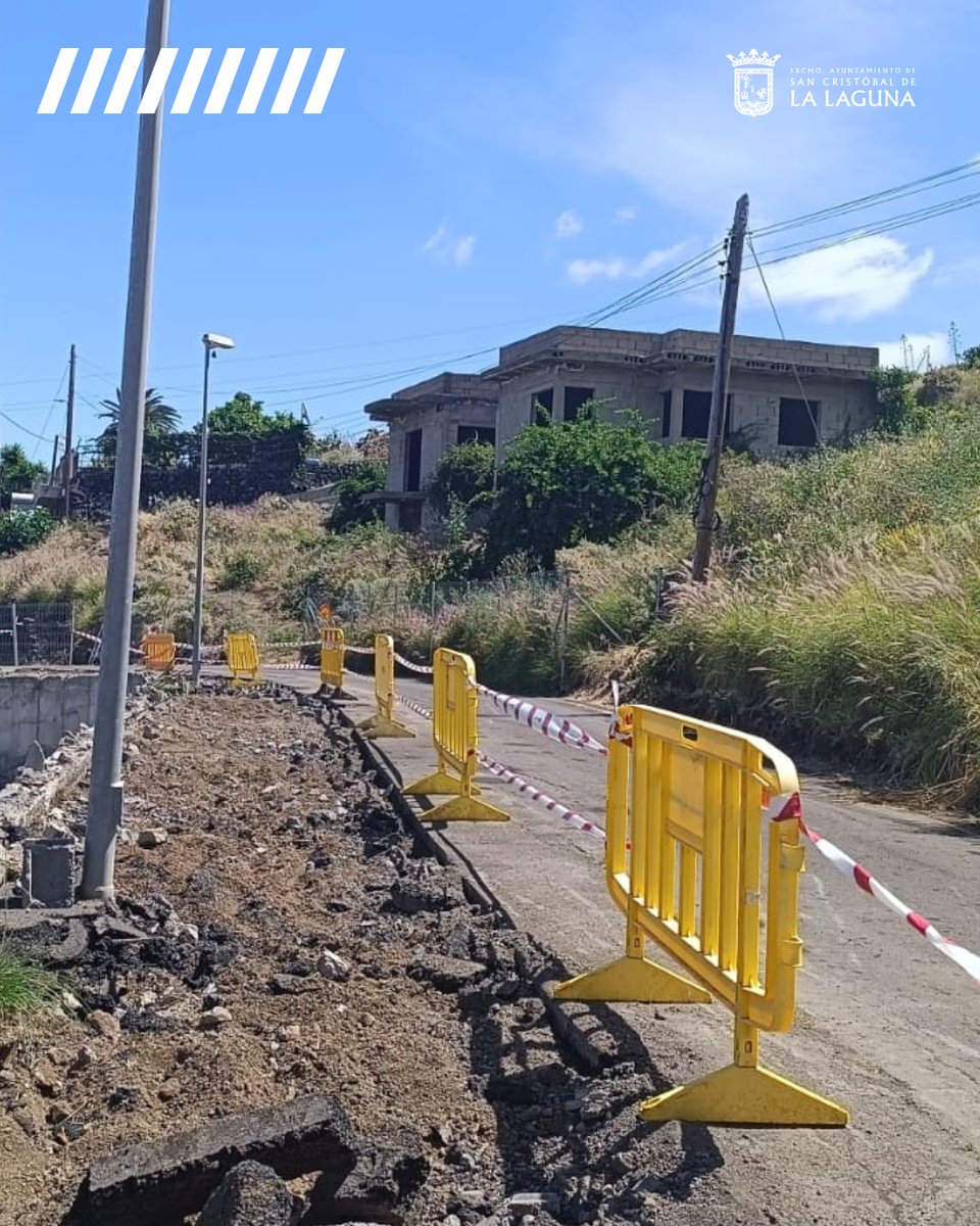 obrasll's tweet photo. ➡️ Los trabajos incluyen la reconstrucción de varios muros y la colocación de micropilotes para asegurar unas condiciones óptimas de esta calle.

#MejorandoLaLaguna #ObrasLL #ObrasLaLaguna https://t.co/PXGQ5wzFHF
