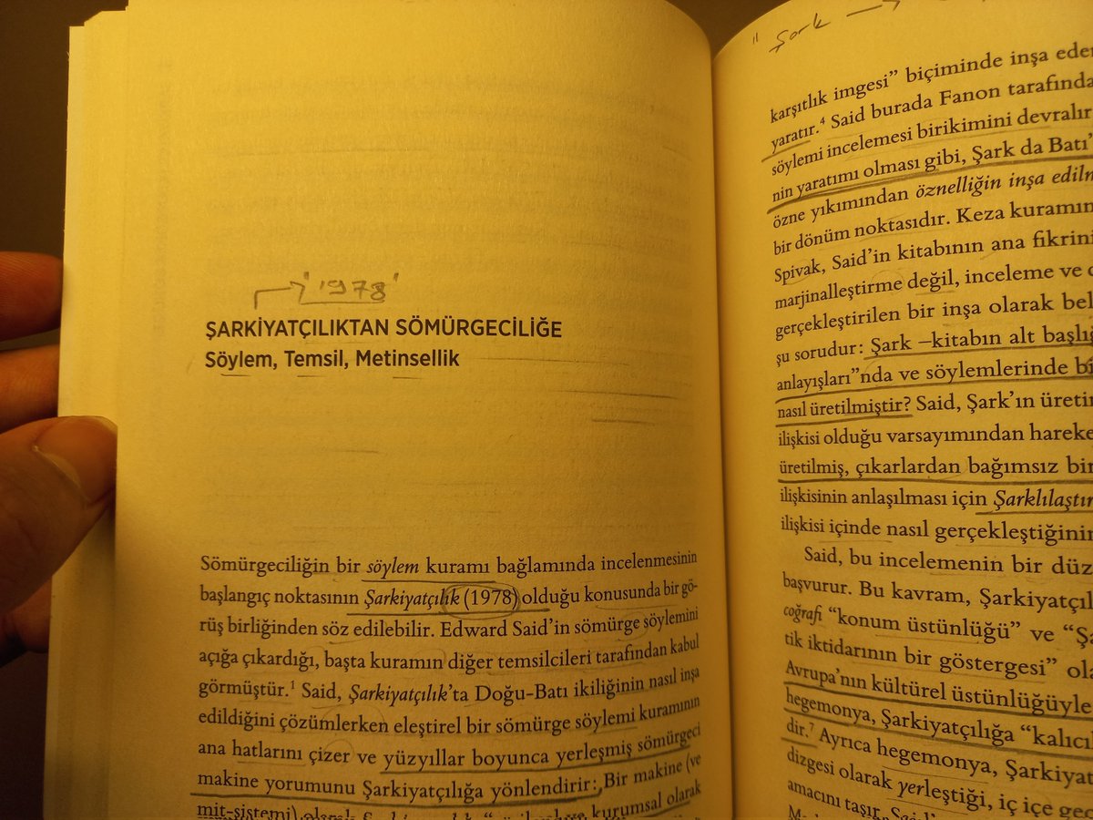 kenanmhzzr's tweet photo. entelektüel'den derin bir çözümleme..
ve böylece vicdani bir yük yüklenmiş olduk, yeni alan yeni okumalar, bu silsilede eksik olan iyi bir sömürgecilik okuması imiş. bakalım dipnotlar bizi nereye çıkarıp indiricek...

cümleleri zor bela çözümleyebildim, değdi.

Fırat Mollaer'den. https://t.co/XtGZS79vvw