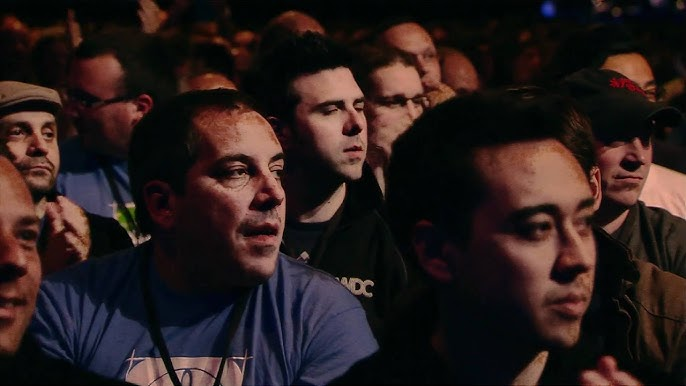 benchuchu's tweet photo. Steve Jobs called his entire MobileMe team into Apple's auditorium and fired the project lead in front of everyone.

It was July 2008. MobileMe had just shipped and immediately collapsed in days. Jobs walked on stage with one question for the room.

"Can anyone tell me what MobileMe is supposed to do?"

Someone explained.

Jobs paused.

"So why the f**k doesn't it do that?"

"You've tarnished Apple's reputation. You should hate each other for having let each other down. Mossberg, our friend, is no longer writing good things about us."

He named the new project leader on the spot. Eddy Cue, who was sitting in the room. The original team was disbanded that afternoon. The product was rebuilt from scratch.

That rebuild became iCloud.