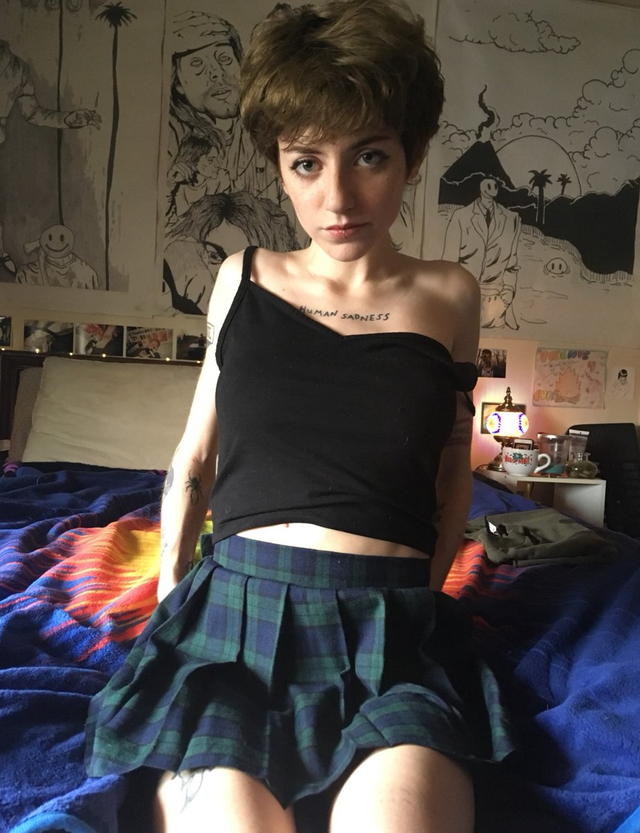 Lilly_Versaut tweet media
