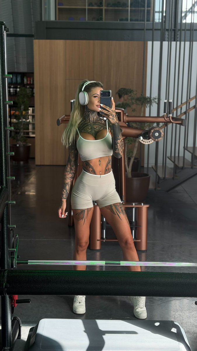 Lina Melon tweet media