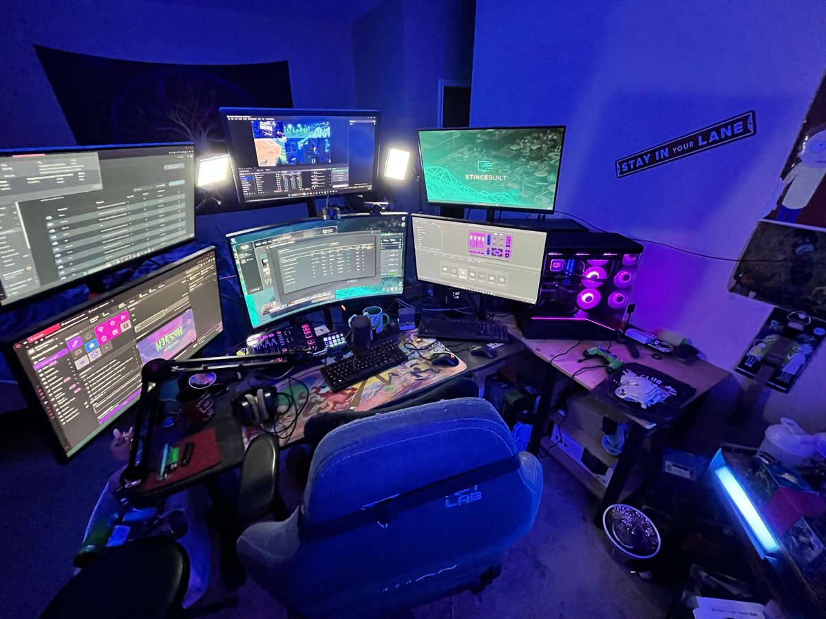StinceBuilt.com tweet media