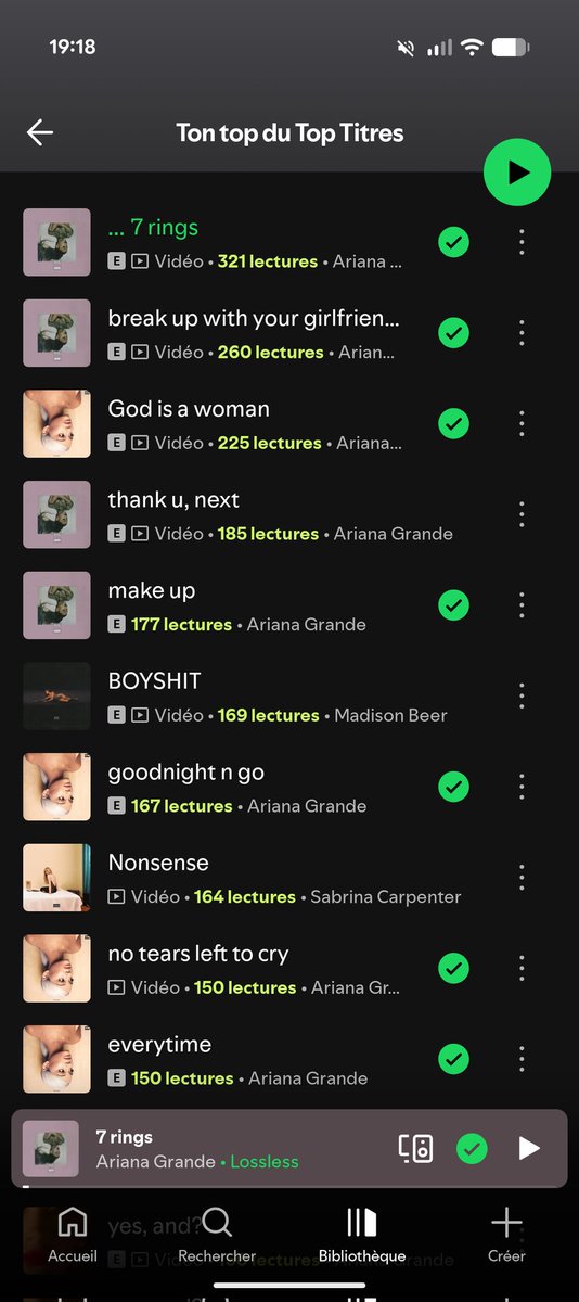 datsgrande's tweet photo. j'crois j'aime un peu trop les singles d'ariana à chaque fois, jsuis trop une local https://t.co/s1tRRZN0MP