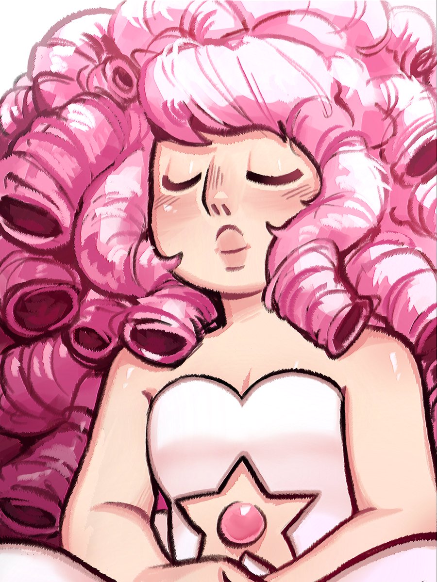 Ulons's tweet photo. A single pale rose. https://t.co/T0kr8FMpBR