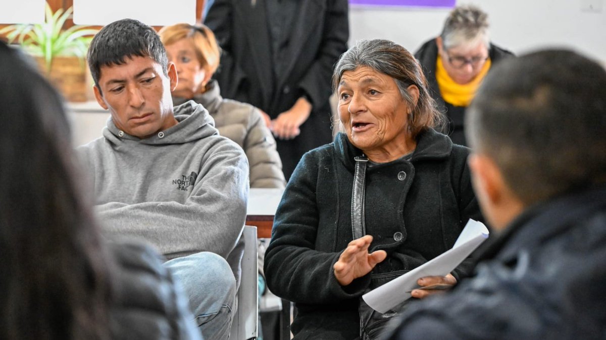fsusbielles's tweet photo. Escuchar, planificar, gestionar.

En el barrio Caracol II compartimos un encuentro con vecinos del sector para poner en común los avances en obras y proyectos que estamos llevando adelante.

Escuchamos sus inquietudes para actualizar la agenda y dotarla de nuevos desafíos. https://t.co/1QSdsYTZKV