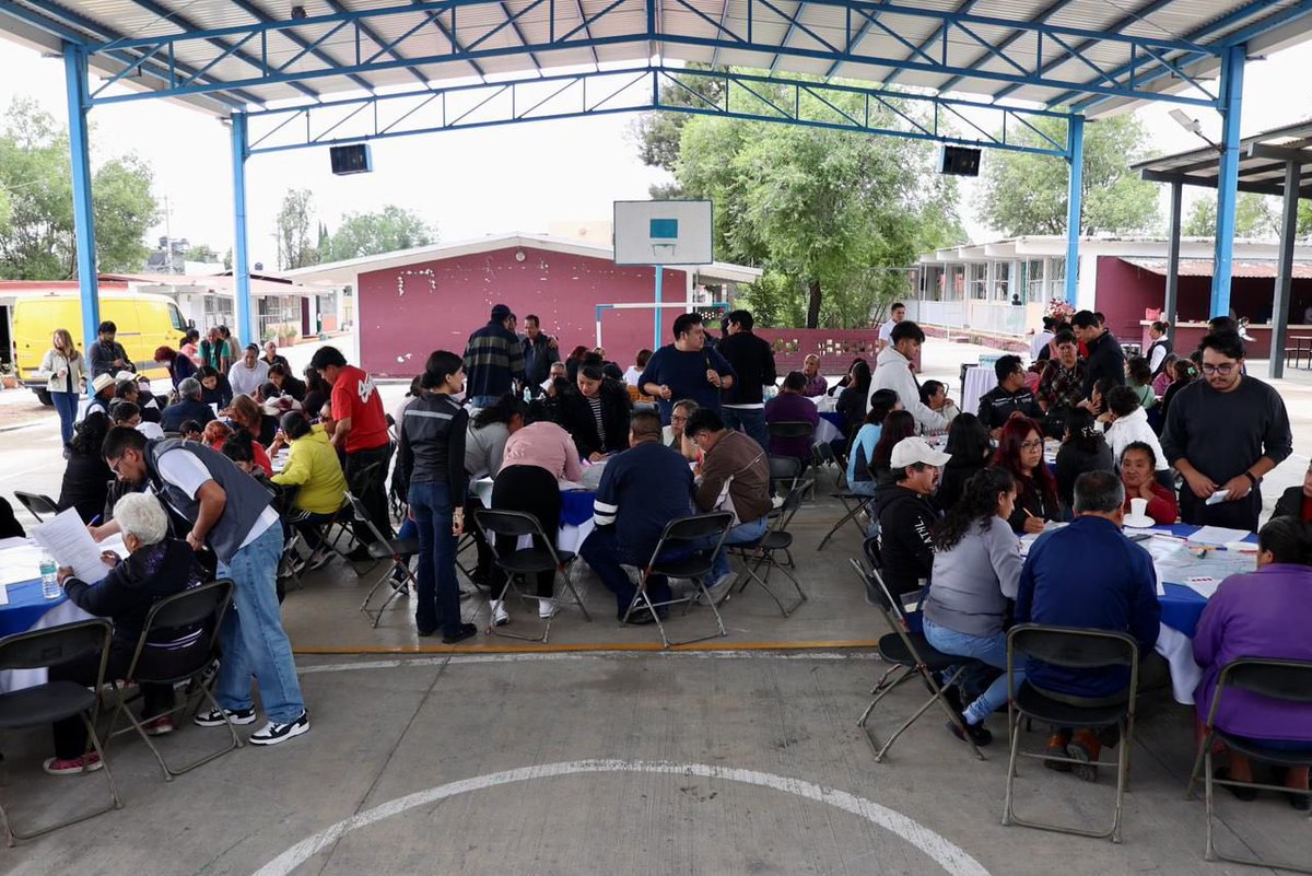 NDP_Noticias's tweet photo. 🏙️ El alcalde @Pedro_RVillegas suma 13 mesas regionales para construir el Plan Municipal de Desarrollo Urbano 2026, con participación vecinal, enfoque ambiental 🌱 y perspectiva de género 🙋‍♀️

Conoce más ⬇️
🔗https://t.co/x5NiQHOgnH 🌐

#UrbanismoCiudadano #Plan2026 https://t.co/akX12XoX6b