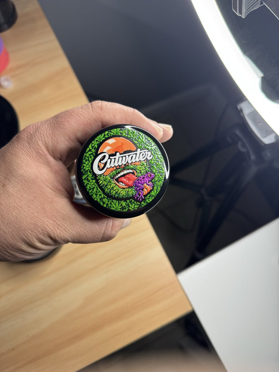 CUBEYROLLZ tweet media