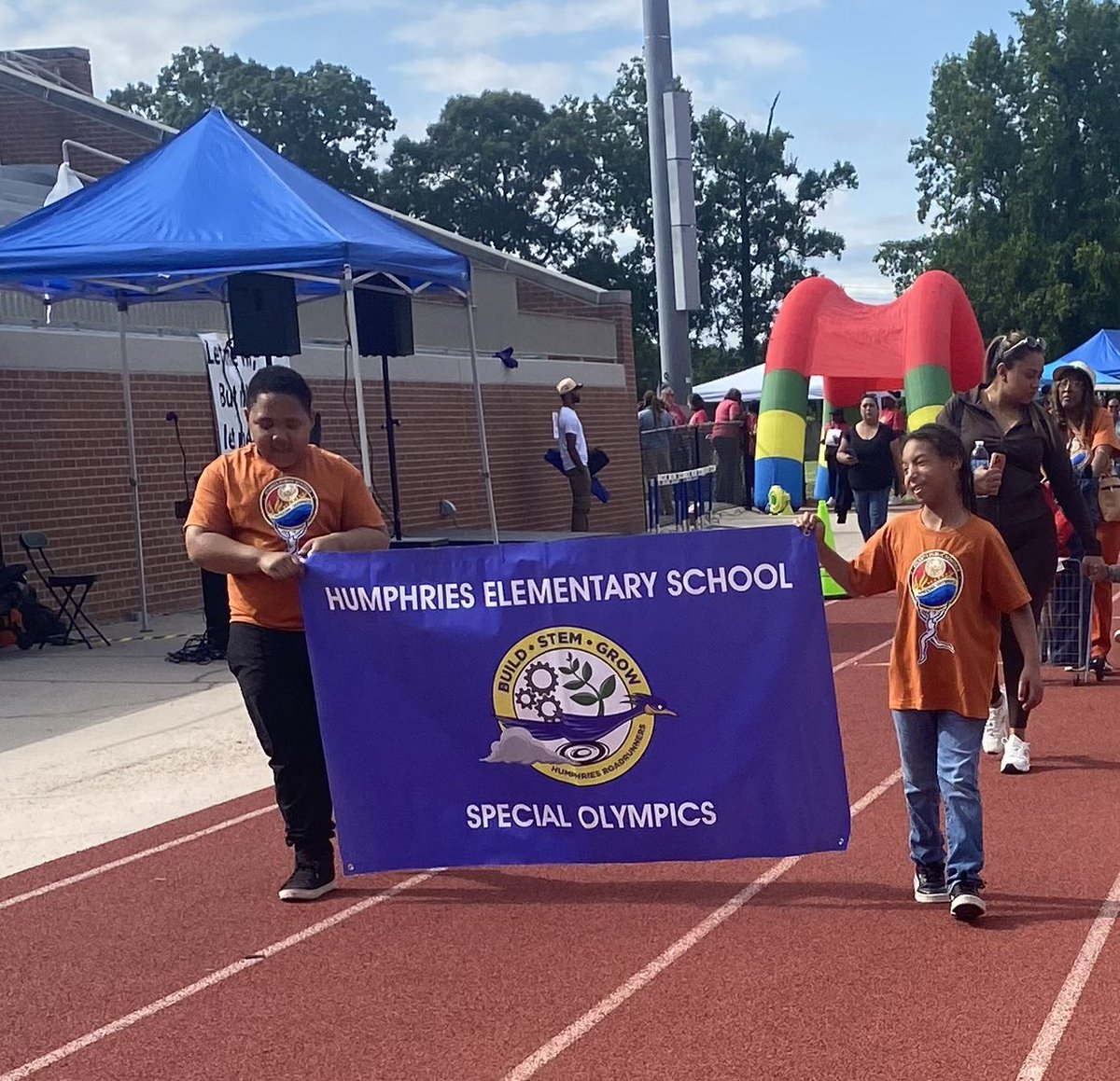 Humphries Elementary tweet media