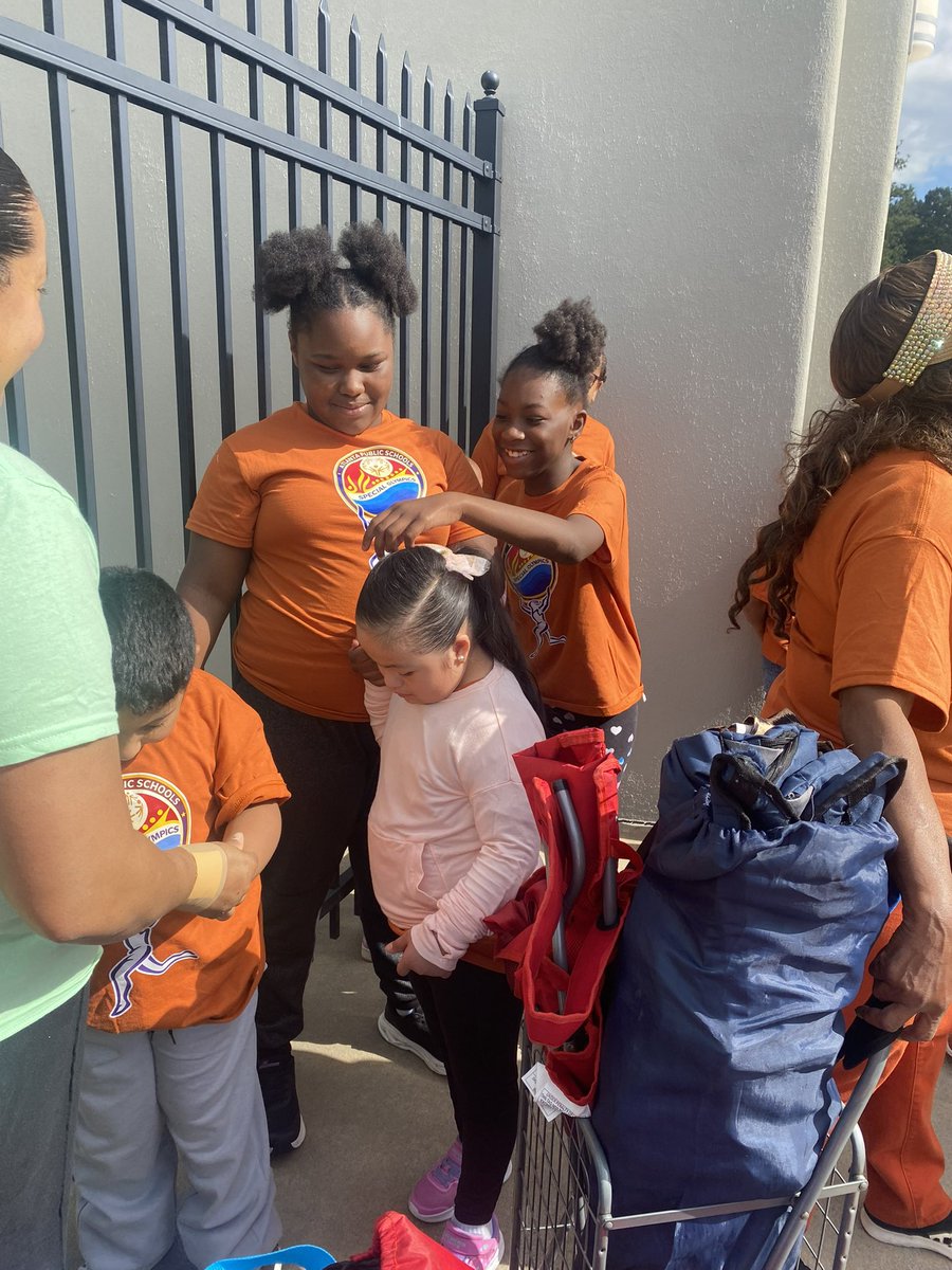 Humphries Elementary tweet media