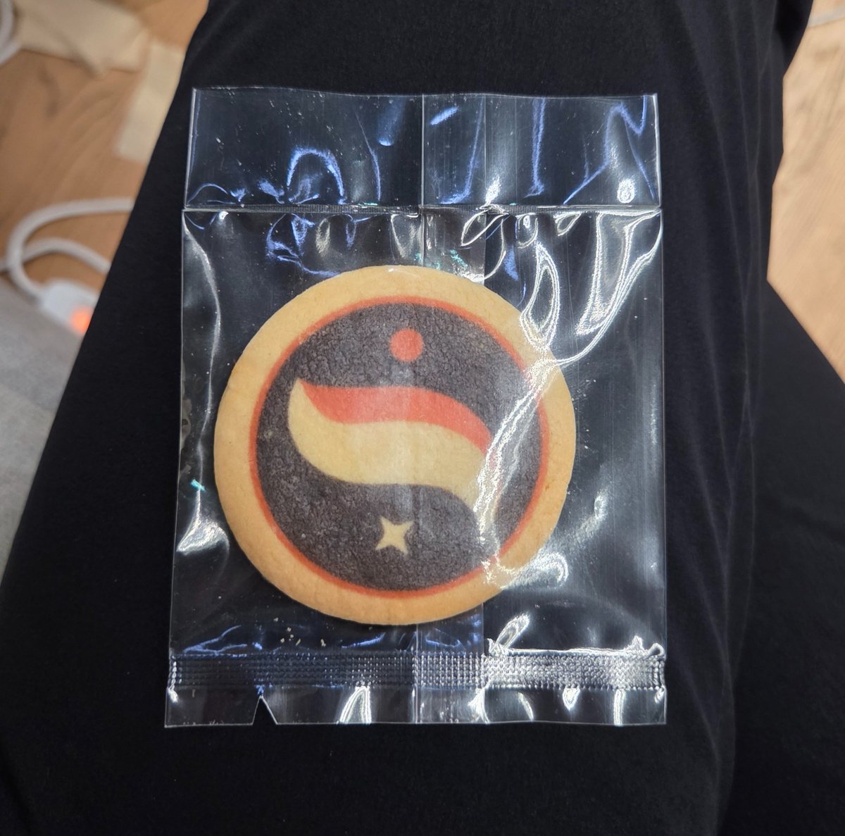 aaksgaa's tweet photo. 💫StrkBTC Live: Seoul Launch Party

 A new Bitcoin asset designed for privacy, featuring shielded balances while remaining redeemable for native BTC

​프라이버시 기능을 지원하면서도 실제 BTC로 상환 가능한 새로운 비트코인 자산 strkBTC 출시

@defi_irene
@WenrySeoul
@0xwiji
#strkBTC https://t.co/4T6vjiWDUs