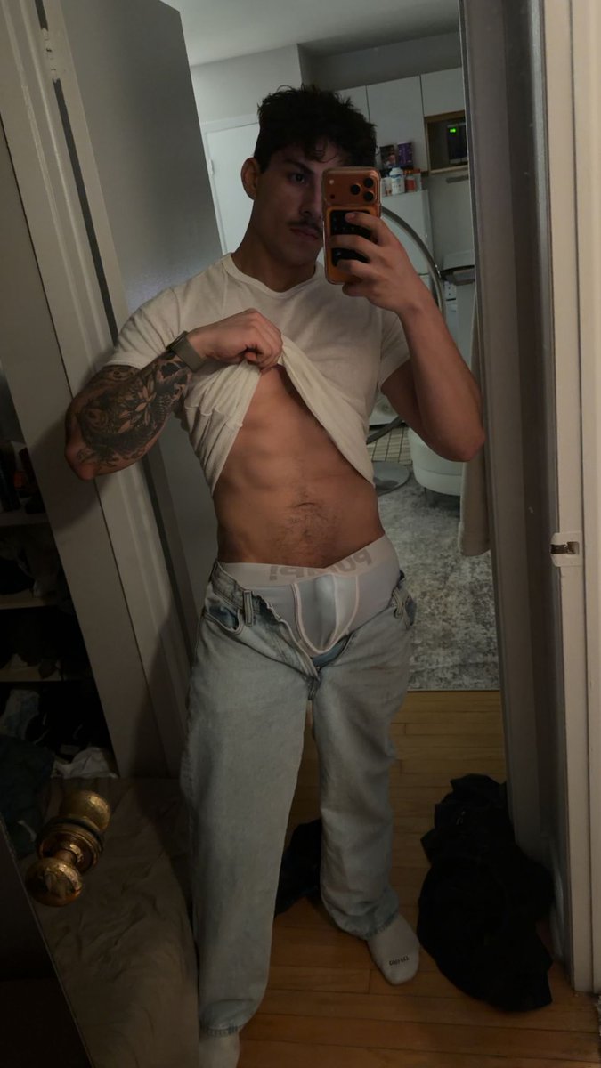 Chris tweet media