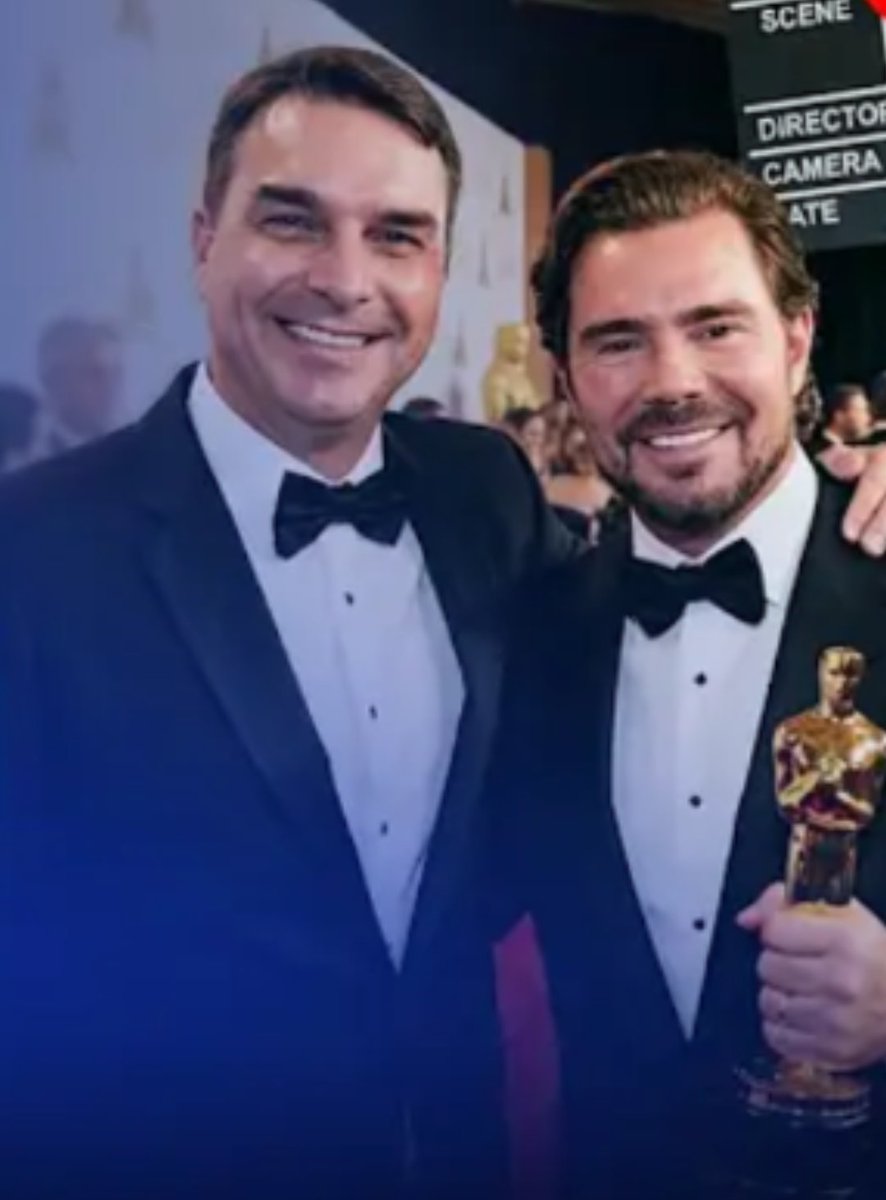 De_Osti's tweet photo. @CarlosBolsonaro E OSCAR DA PICARETAGEM VAI PARA https://t.co/f1LcbgvqKM