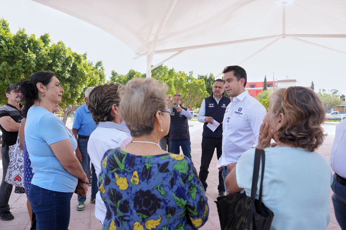 FeliFerMacias's tweet photo. Seguimos cumpliendo compromisos, trabajando cerca de la gente y entregando resultados en las colonias de Querétaro.

En Lomas del Marqués entregamos un nuevo espacio multifuncional para que las familias convivan, hagan actividades y disfruten de un entorno más digno y ordenado.

#PromesaCumplida
#QuerétaroConFuturo