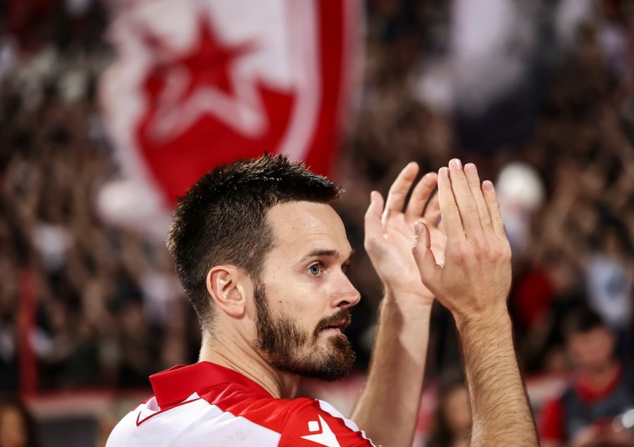 VozdovacLux's tweet photo. Predstavljam vam najtrofejnijeg igraca u istoriji Crvene zvezde
Mirko Ivanic 14 trofeja sa voljenim klubom
8 titula
6 Kupova Srbije
Legenda
❤️❤️💪💪
🏆🏆🏆🏆🏆🏆🏆🏆🏆🏆🏆🏆🏆🏆
#fkcz #Zvezda #Ivanic https://t.co/kAV6pJCEAq