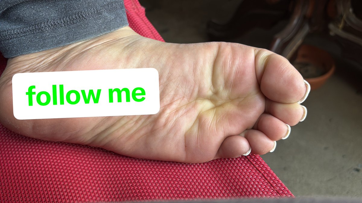 lunasSoles👣🌙✨💋🖤 tweet media