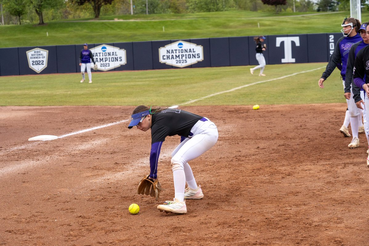 Loras College SB tweet media