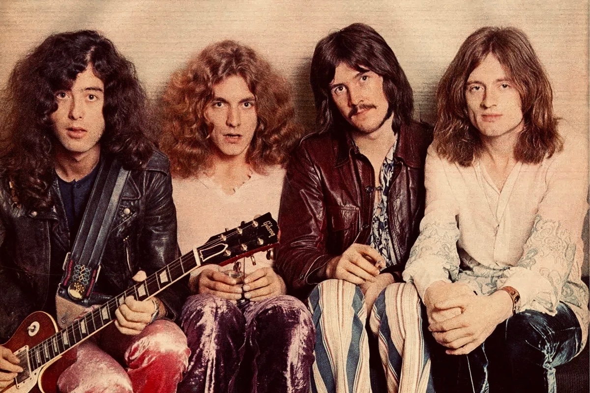 historyrock_'s tweet photo. Led Zeppelin has one of the greatest discographies in Rock History. Each album is a masterpiece and a testament to their musical maturity. https://t.co/W7diUkQaC5