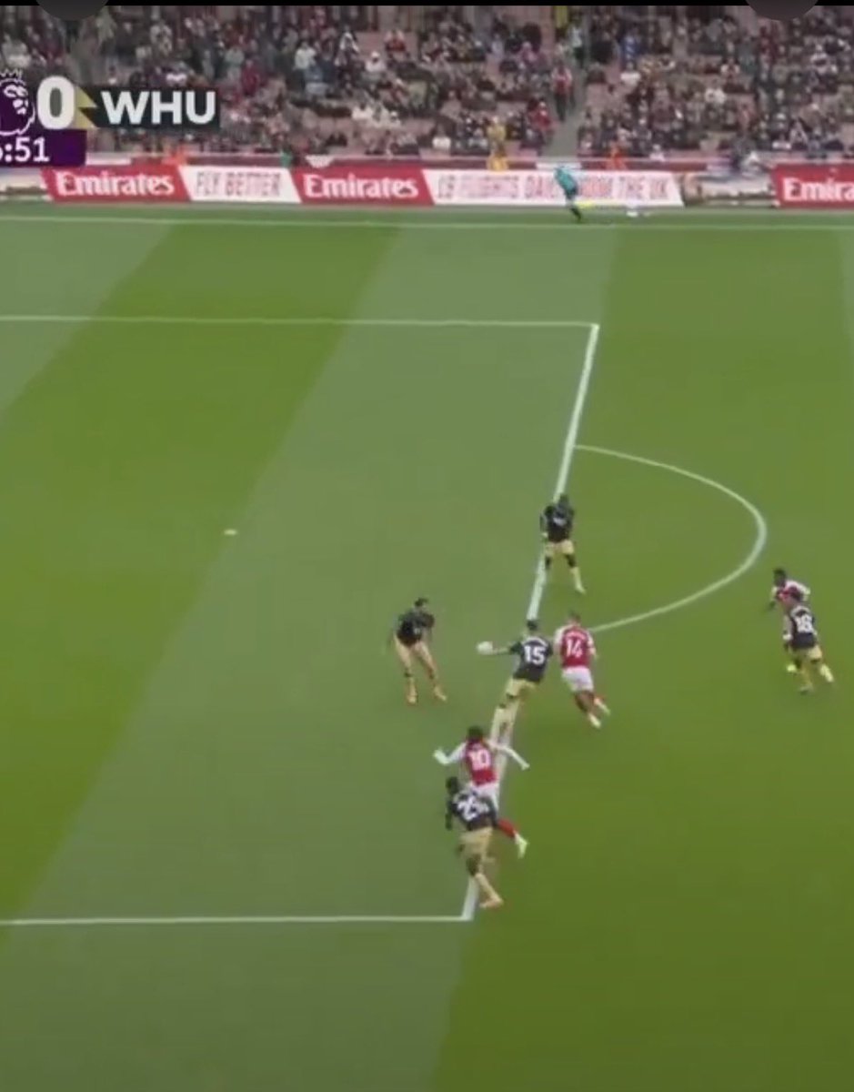 comorjw's tweet photo. @oshizonepick @AFCYop_ eze running onto it. you’ve got blinders on apparently https://t.co/dkl3WXQq6G