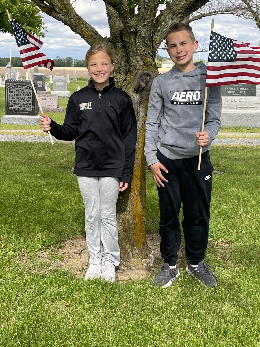 OheisO's tweet photo. Thank you Clay and Whit for doing your part in honoring our veterans’ sacrifices. 🇺🇸 https://t.co/5Bv5a7NtYd