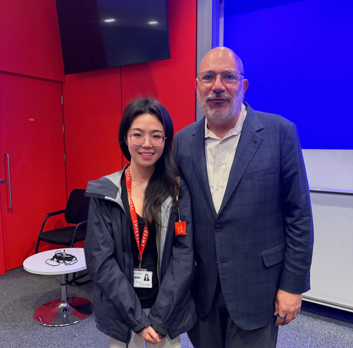 Shaoyue95's tweet photo. Inspiring talk from @landay at imperial today. Takeaways:
https://t.co/sqr67dfwZd should augment, not replace
2.Models silently encode ontologies — Western frameworks as invisible defaults
3.The key isn’t capability, it’s co-creation
Happy for 2nd chat with landay since CHI’24✌️ https://t.co/qYWFDyL8KS