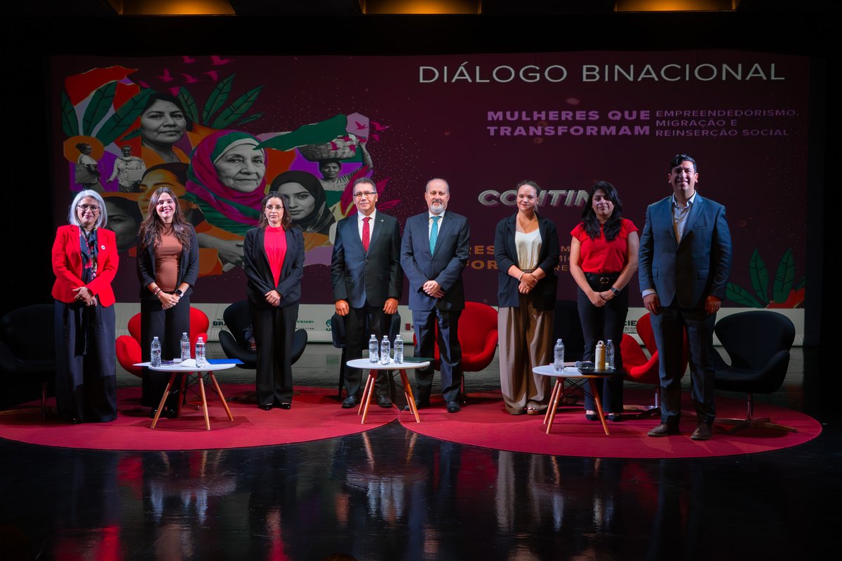 OIM_Mexico's tweet photo. 💪👩‍🏫 En el marco del Diálogo Binacional "Mujeres que transforman"🇲🇽🇧🇷, presentamos junto a @PNUD_Mexico y @Ashoka el "Estudio y plataforma del Ecosistema del Emprendimiento Migrante en México" en el marco del proyecto #IntegremosMéxico, que ponen datos y evidencia al servicio de las políticas que las mujeres #migrantes necesitan y merecen.

En este conversatorio impulsado en conjunto por @OEIMEX, @BrasilnoMexico, #OIM, @PNUD_Mexico, @CISS_org @ciess_org y @Ashoka, nos reunimos para algo que importa profundamente: visibilizar el emprendimiento de las mujeres migrantes y en proceso de reinserción social como lo que realmente es: un acto de resiliencia, autonomía y transformación.

Dos paneles binacionales México-Brasil, voces institucionales y testimonios reales que demuestran que cuando las mujeres tienen oportunidades, comunidades enteras se transforman. 🌍🤝