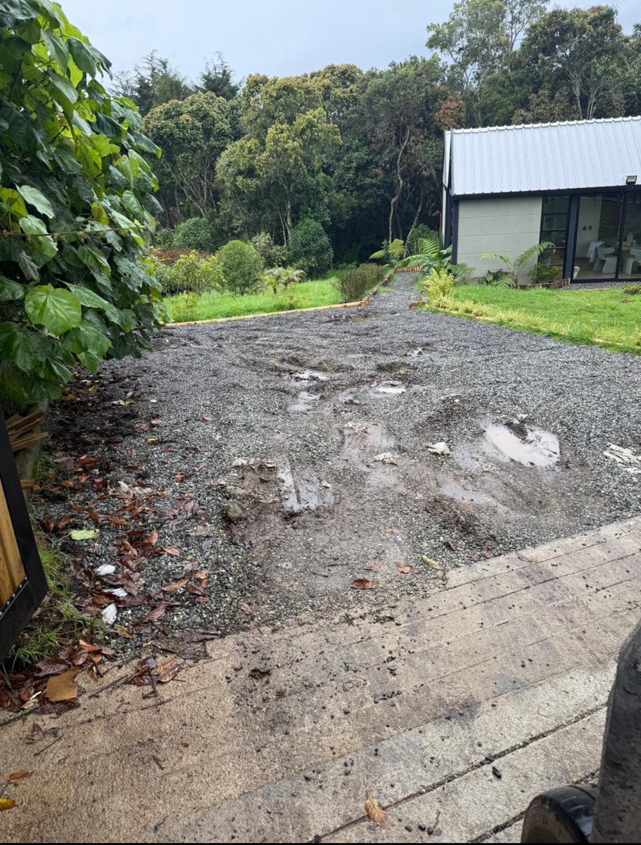 santisanchz_'s tweet photo. DENUNCIA PUBLICA 

Oigan qué tristeza que las inmobiliarias cada vez hacen lo que quieran con los arrendatarios, alquile una casa con la inmobiliaria CAMPO URBANO que acá dejo sus redes y cuando la mostraron todo estaba bien pero fue cuestión de que empezáramos a vivir ahí para+ https://t.co/QlXpZ6arEM