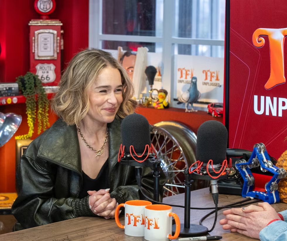 Emilia Clarke HQ tweet media