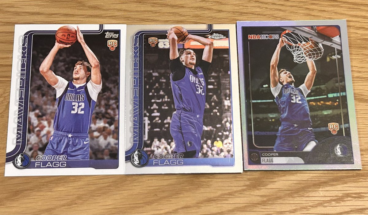 Thraxas2000's tweet photo. Evolution de la Base Cooper FLAGG
Flagship - Chrome - Hoops
Quelle est votre prΓ©fΓ©rΓ©e ?
Un aperΓ§u de l'effet foil arc en ciel de la Hoops
#Cardsaddict #TheHobby @Topps #NBAHoops https://t.co/rjaGuz3zjI