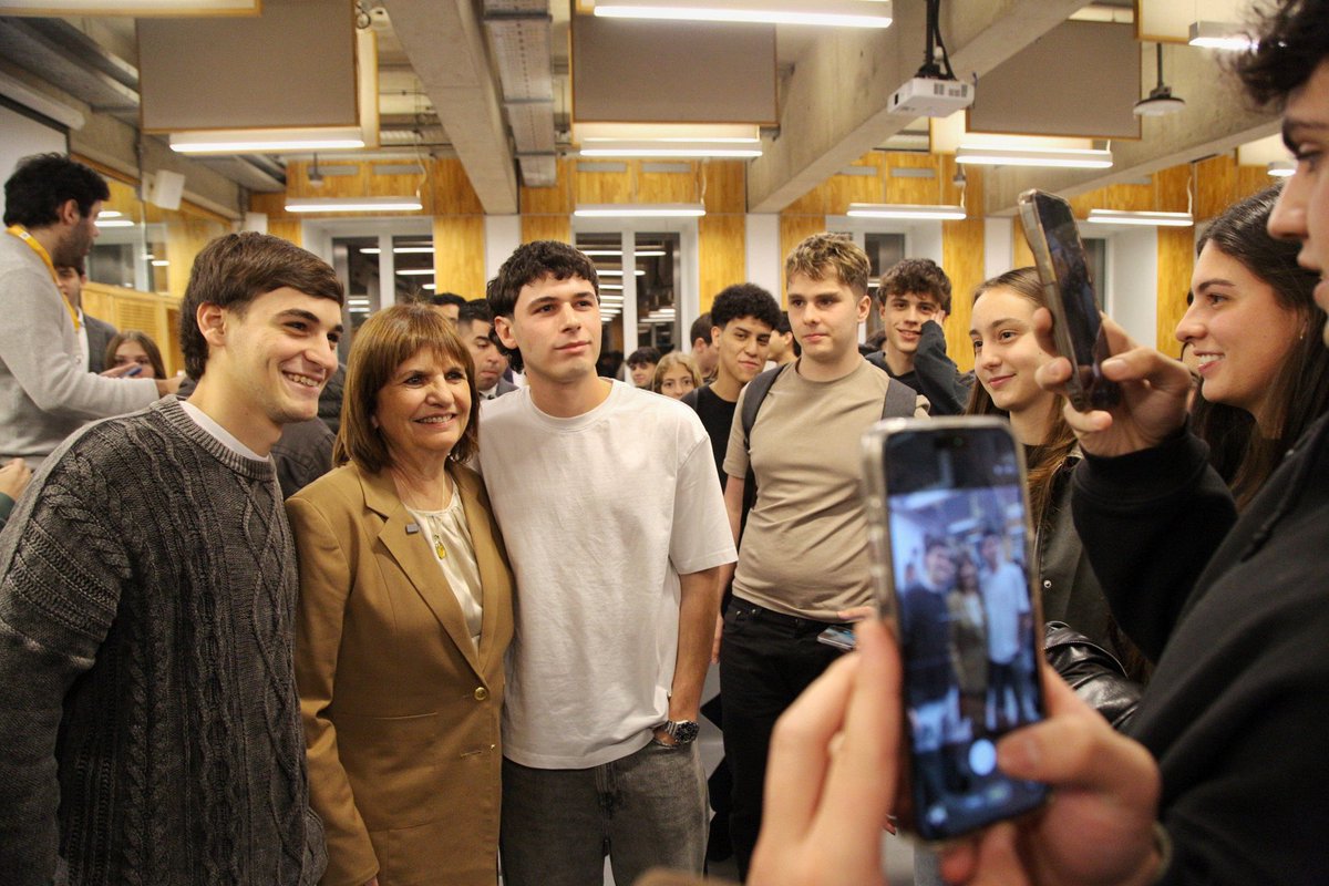 Patricia Bullrich tweet media
