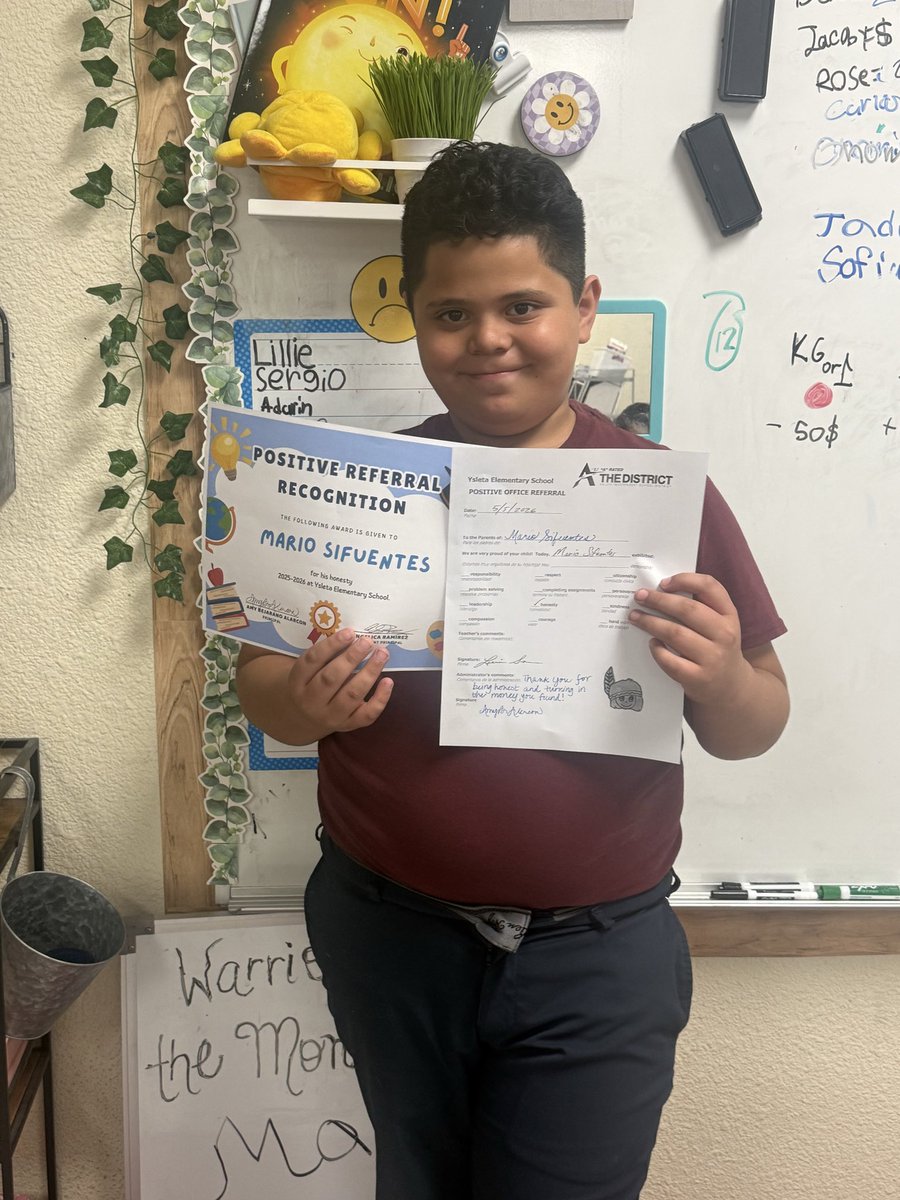 yeswarriors1's tweet photo. One our YES student received a positive referral today π! Thank you, Mario, for showing honesty and doing the right thing! Character matters and it always pays to make good choices at YES! β₯οΈ #charactercounts #positivereferral @AmyAlarcon23 @PK8Academics https://t.co/bXq8H7dRM6