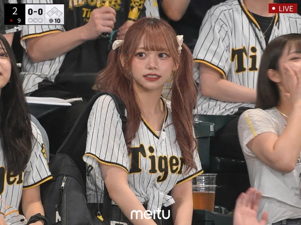 wvdoff's tweet photo. おはにゃん🐈‍⬛
流行りのやつやったら別人にされたねこまさん https://t.co/UCvyAUTFDo