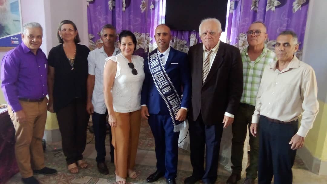 ortiz_uriarte's tweet photo. Exitosa defensa de mi doctorado Genry Omar Ávila Ramón. Felicidades. Agradecimientos para la UDG y para las autoridades de Media Luna por su apoyo incondicional.
#EducaciónGranma 
@CubaMined https://t.co/6fPIy2RpIm