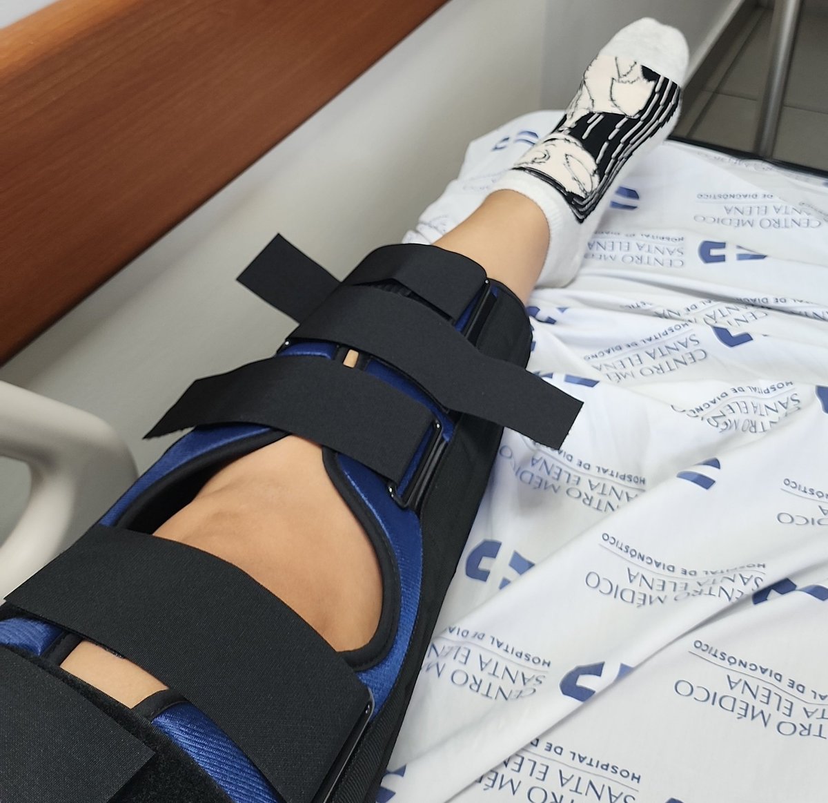 Jen_Serranoo's tweet photo. 37 años me duró la rodilla buena... https://t.co/zxdWEIb8V5