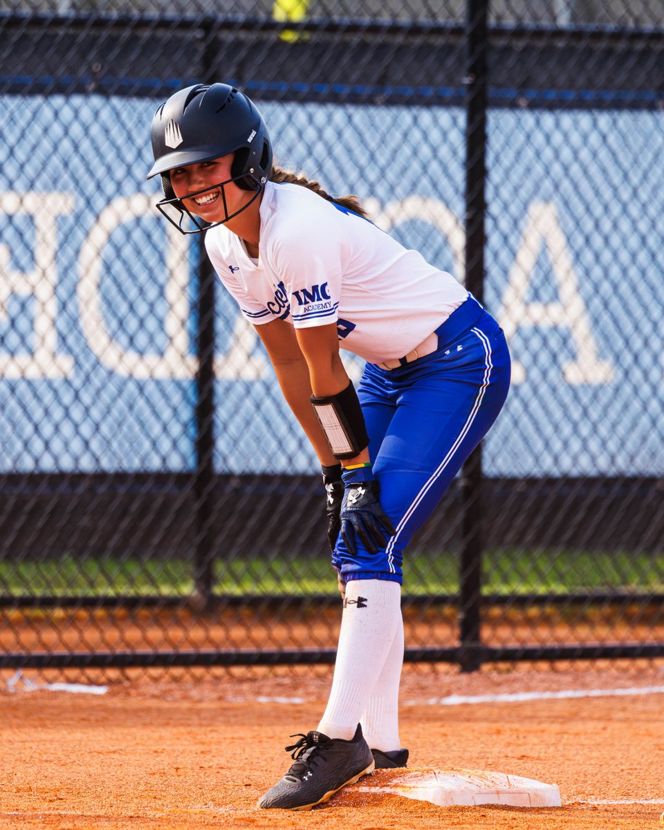 IMG Academy Softball tweet media