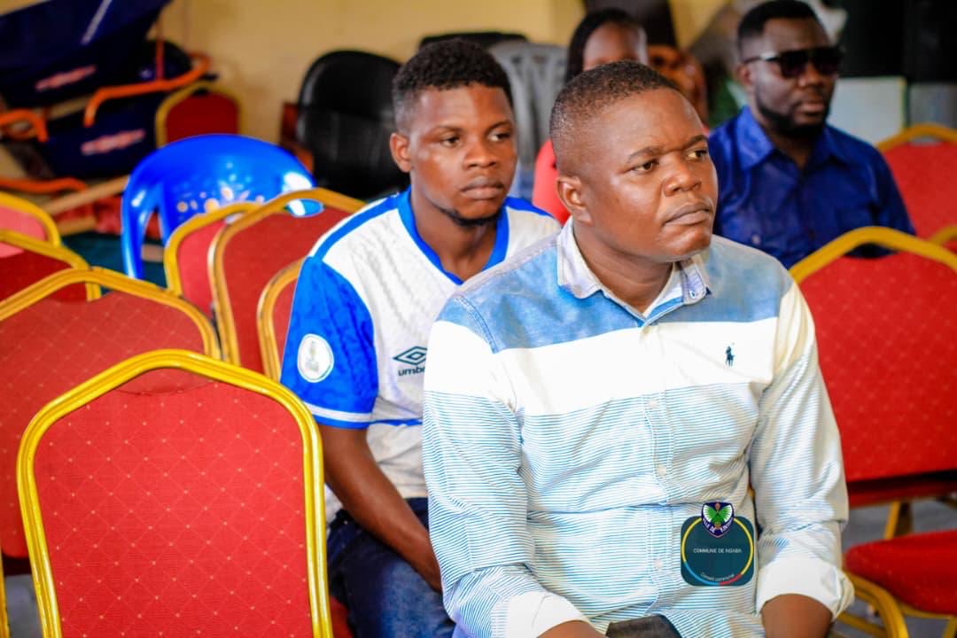 CCdeNgaba's tweet photo. Le Pr. du conseil communal, l’hon. Blondel Mazebo, a tenu une réunion avec tous les agents administratifs, le personnel d’appoint ainsi que les assistants parlementaires, le mardi 12 mai, afin d faire le point sur les exigences liées à la rentrée parlementaire du mois de mai2026. https://t.co/LUFpczgHc7