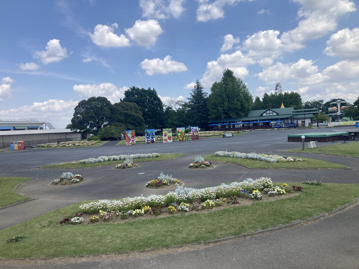 j_j_peer's tweet photo. 孫ちゃんとむさしの村に行ってきた。2歳児にはちょうどいい遊園地&amp;動物園。
エサやりが楽しすぎて5回くらい課金した。
ブタ、ヤギ、ウサギ、モルモット。
モルモットがキューキュー鳴くこと初めて知った。 https://t.co/RZ5rTaPSCS
