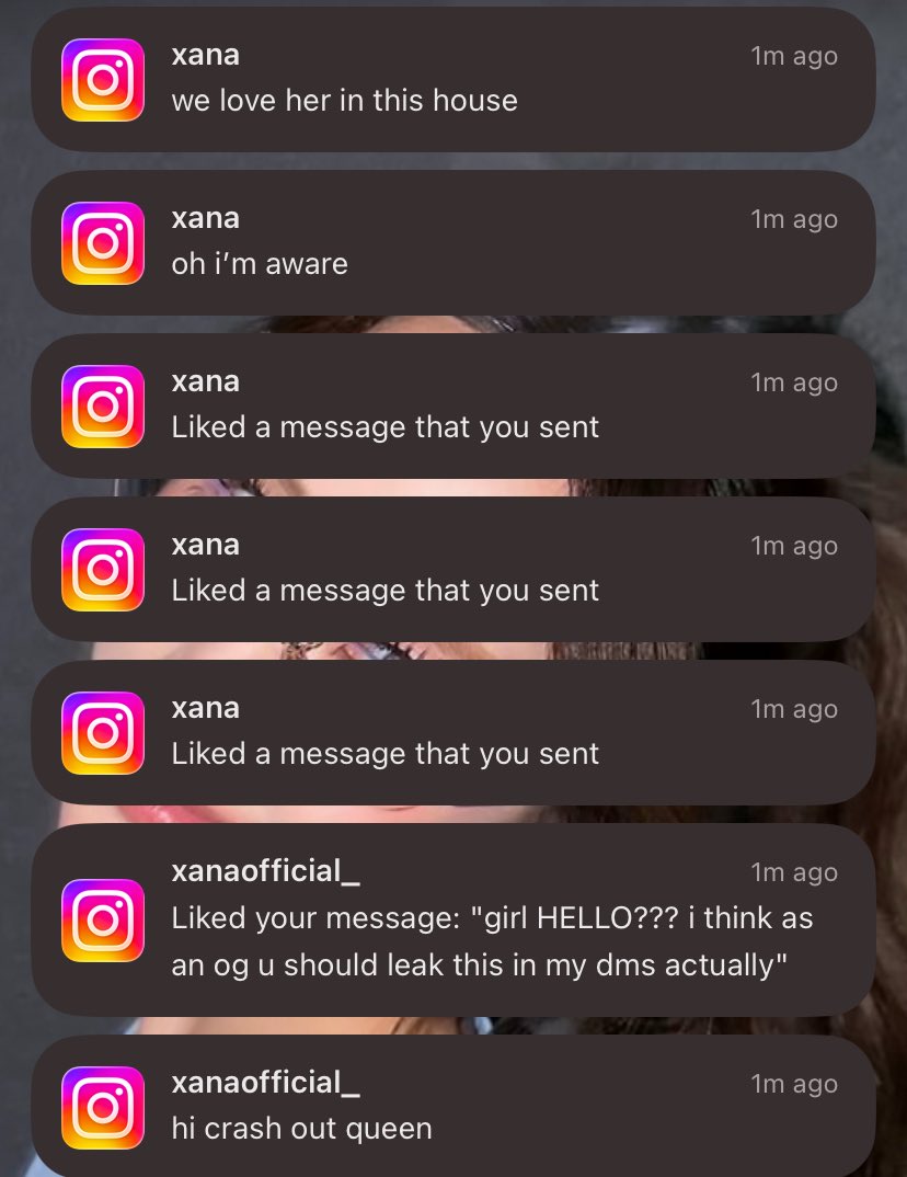 chasingrushes's tweet photo. @tyla_cozens already regret it (xana look away) https://t.co/SHOuPz4dID