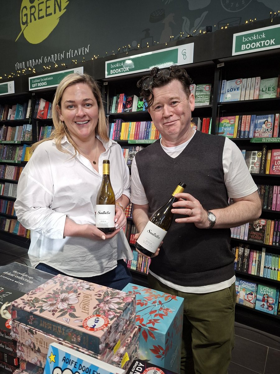 Runway28G's tweet photo. Delighted to attend @chaptersbooks FIRST wine 🍷tasting event tonight hosted by @TheIrishWino! Rumor has it there's a new wine club happening at this iconic location very soon.. books &amp; wine, what's not to love! Thanks for a super night folks! @TheMickfinucane https://t.co/3J5vrw4Il5