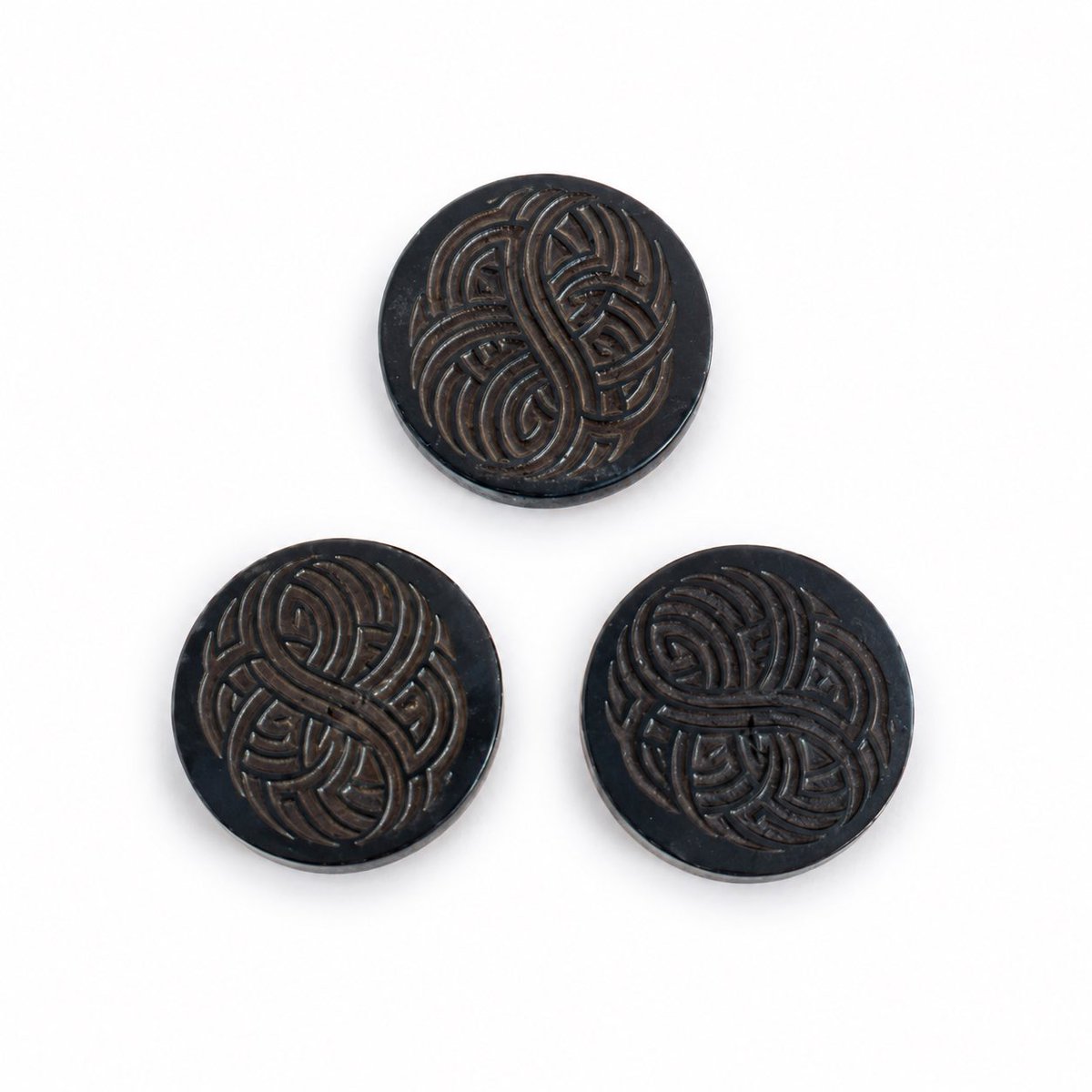 mitimeth_'s tweet photo. Some details are functional. Others transform the entire garment.

Our etched cow horn buttons bring depth, texture and quiet sophistication to elevated fashion pieces. Naturally unique. Timelessly detailed. Crafted by MitiMeth.

#MitiMeth #slowfashion #buttons #shankbuttons https://t.co/1hNIOJy9Lj