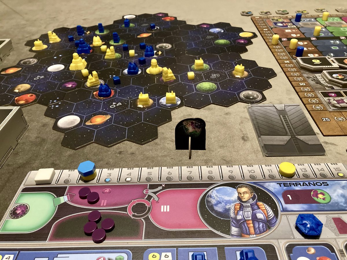 GolhyBG's tweet photo. Tras varias partidas a #GaiaProject en #solitario he de decir que es un juegazo. Incluso por encima de su predecesor, Terra Mystica, uno de mis juegos favoritos. #boardgames https://t.co/IvoDKO3MCc
