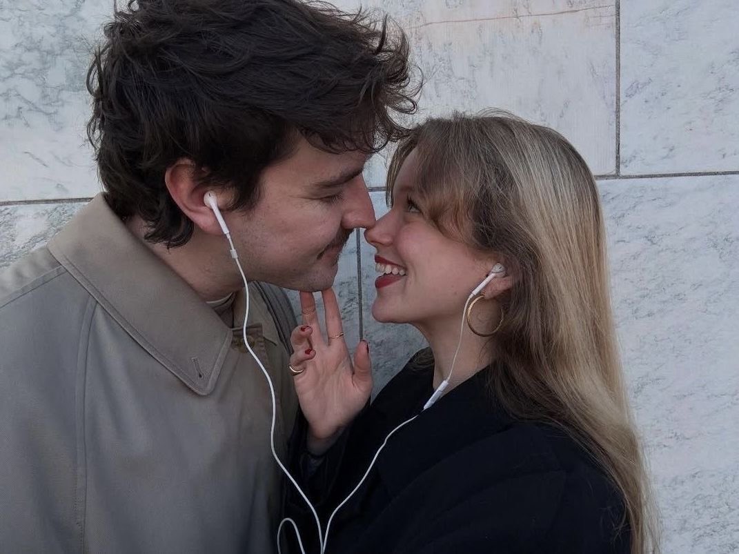 couldbeusvibes's tweet photo. same song, same heart https://t.co/JzkG1YHZHp