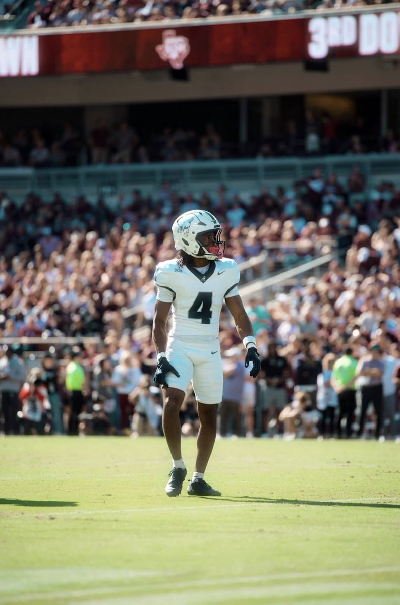 kcinn_1's tweet photo. after a great spring practice I am blessed to receive my 4th official D1 offer from SAMFORD UNIVERSITY @BTHOM63_100 @DormanFootball @CoachQueen82 @Coach_Jordan2 @coachfarmer71 @OLCoachLanc @CoachSewell61 @coachmorrisDHS https://t.co/NJfhYJ6Oew