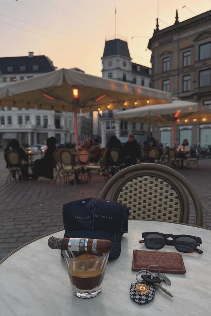 LuxLifestyleLab's tweet photo. Chill evening https://t.co/eL3Hk0MWrA