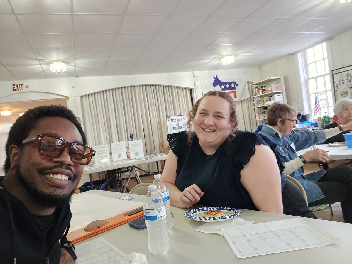 AdamsBrandell's tweet photo. Thank you to everyone who showed up and made Pizza and Politics no. 3 so productive. The energy, ideas, and commitment in the room were strong—let’s keep building on that momentum. https://t.co/UQyJvlL9gn