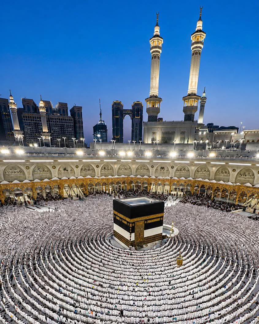 حَرَمَيْنُ الشَّرِيفَيْن tweet media