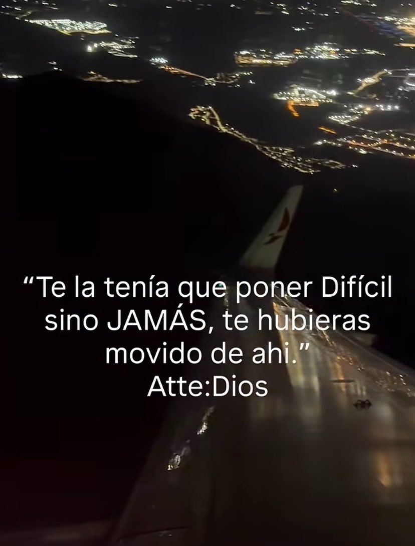 Abdis29_'s tweet photo. Y en veces no entendemos las razones pero siempre habrá motivos favorables por lo que pasan ciertas situaciones difíciles. https://t.co/IId3BqKCIy